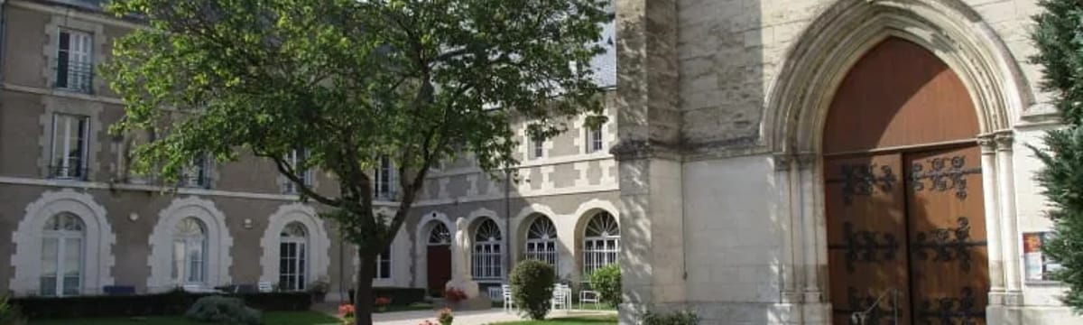 Soins aux Seniors in VENDOME, Centre-Val de Loire