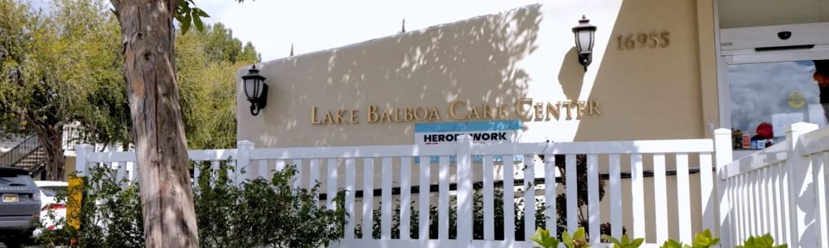 Senior Care in Lake Balboa, CA