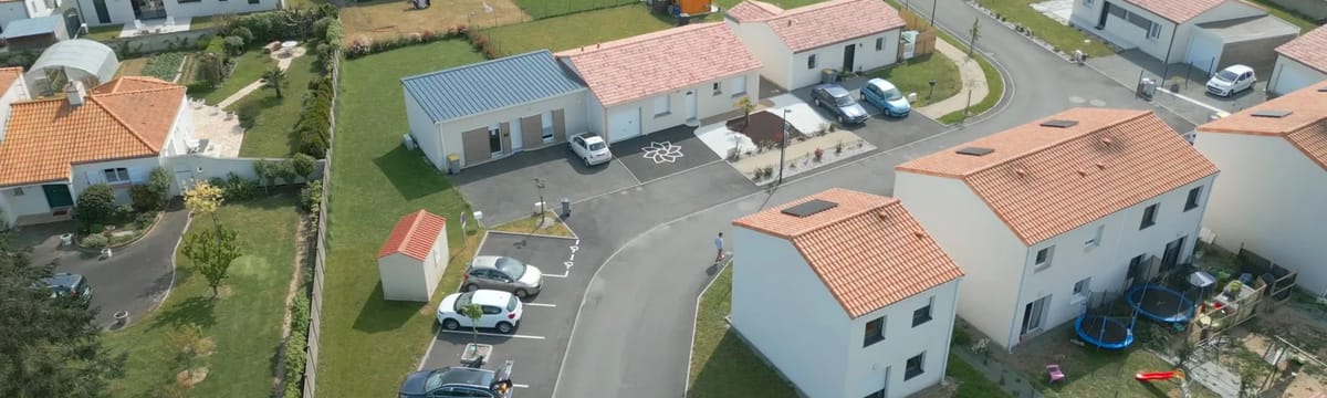 Soins aux Seniors in FROSSAY, Pays de la Loire