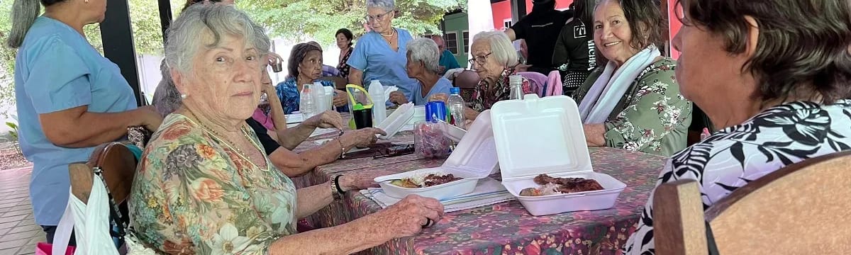 Cuidado de Mayores in Juan Fernández, Región Metropolitana de Santiago