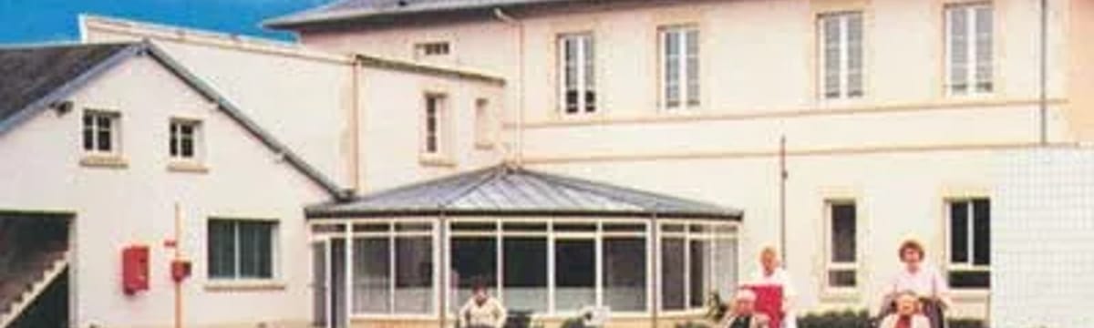 Soins aux Seniors in MONTSENELLE, Normandie