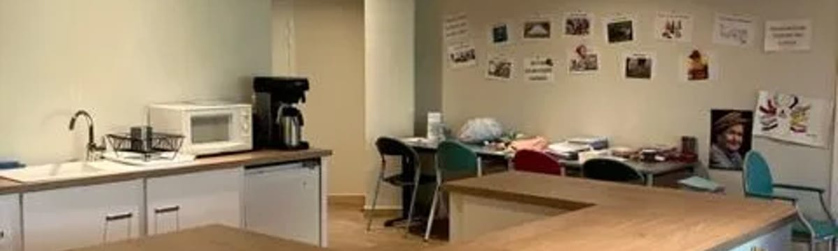 Soins aux Seniors in CHAZELLES SUR LYON, Auvergne-Rhône-Alpes