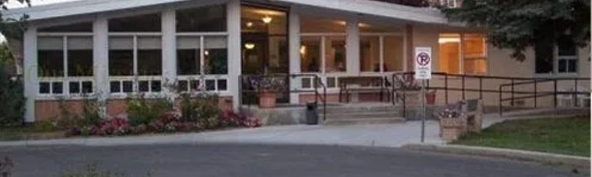 Assisted Living in Brooks, AB