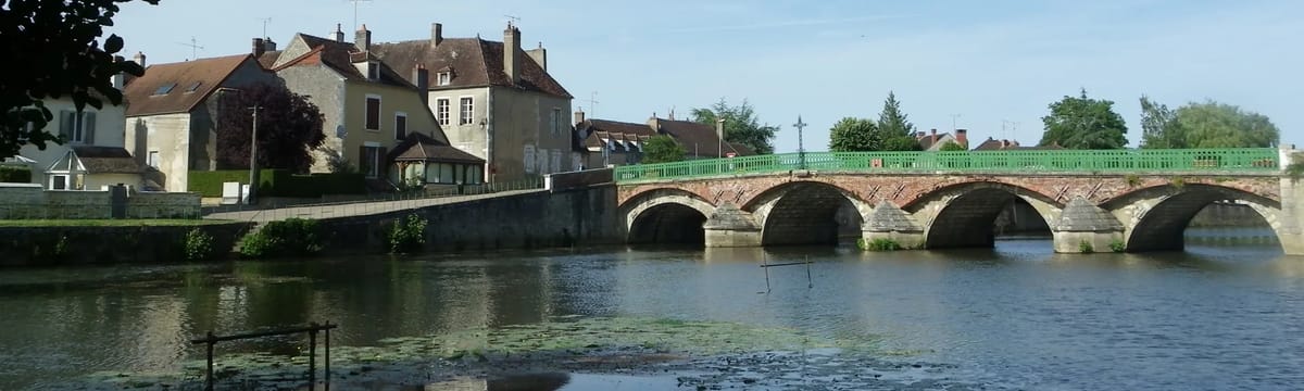 Soins aux Seniors in COULANGES SUR YONNE, Bourgogne-Franche-Comté