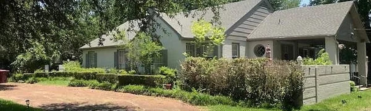 Senior Care in Clarksville, TX