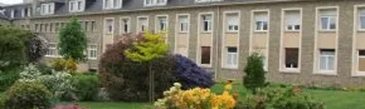 Soins aux Seniors in LA FERTE MACE, Normandie