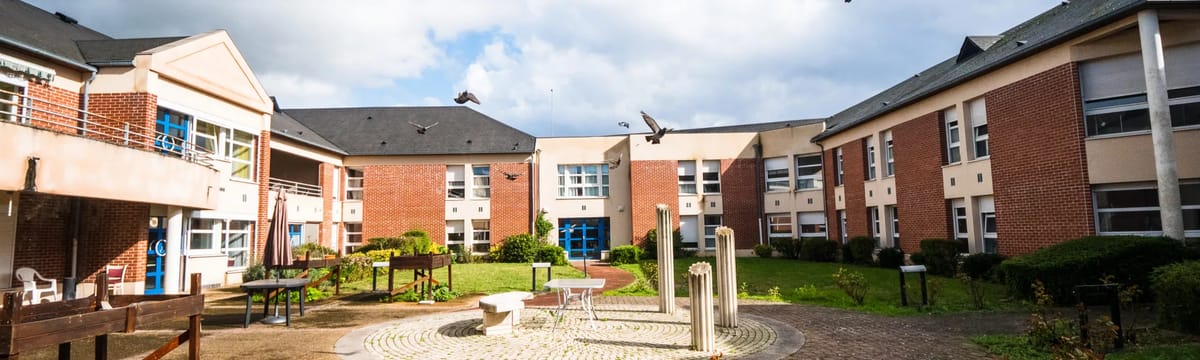 Soins aux Seniors in ALBERT CEDEX, Hauts-de-France