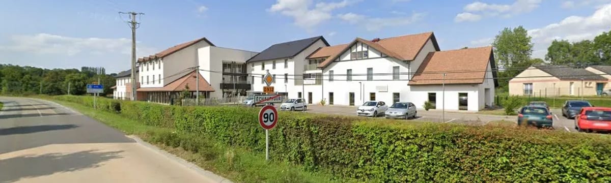 Soins aux Seniors in ECHAUFFOUR, Normandie