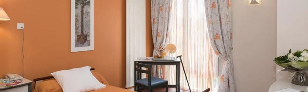 Soins aux Seniors in NIORT, Nouvelle-Aquitaine