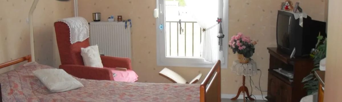 Soins aux Seniors in SEVREMOINE, Pays de la Loire