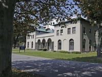 Curtis Hall