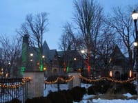 Christmas, Johnnie E Manor
