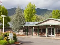 Royale Gardens Health & Rehabilitation Center