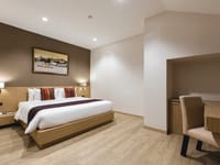 Adelphi House Iii