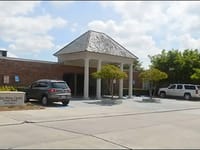 Colonial Oaks Living Center