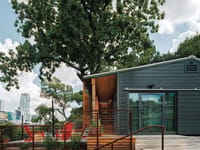 Lou'S House