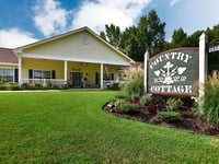 Country Cottage-Decatur, Oakleaf