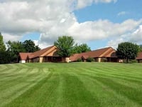 Clinton Crest Manor
