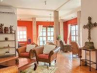 Casa De La Reina