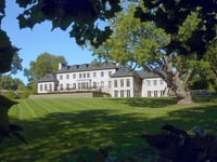 Chateau Of Bloomfield