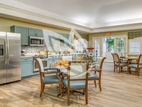 Mcintosh Manor