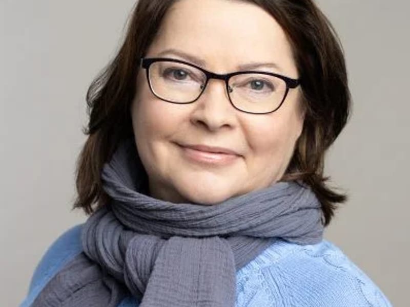 Henkilökuva Tuija Nykäsen esittelyn yhteydessä ILOITAn virallisella sivustolla