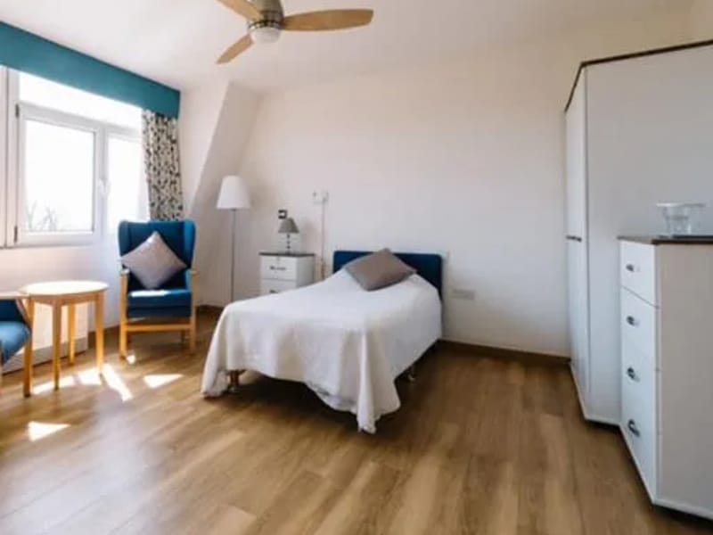 Baxendale Care Home in London, England photo 2