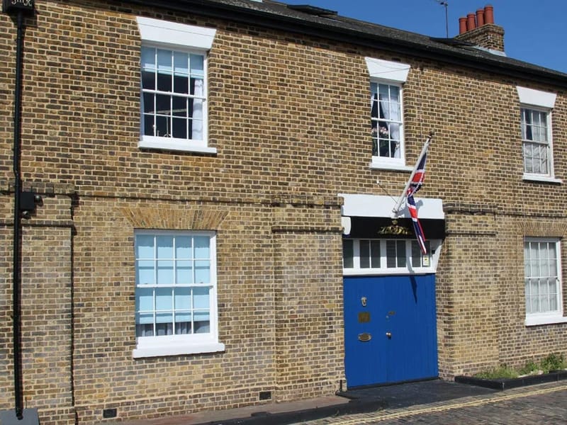 Kingston House - Assisted Living in Leigh On Sea, England photo 2