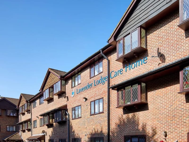 Lavender Lodge Care Home - Nursing Home in Farnborough, England photo 1