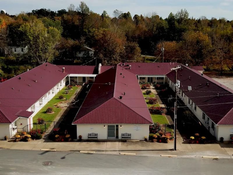 Dawson Springs Health and Rehabilitation Center - Nursing Home in Dawson Springs, KY photo 1