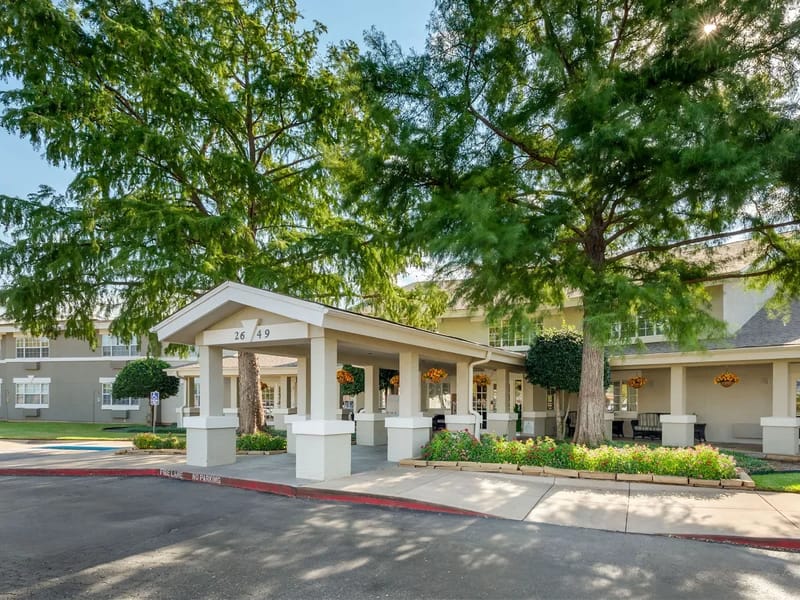 Brookdale Sikes Lake - Assisted Living in Wichita Falls, TX photo 3