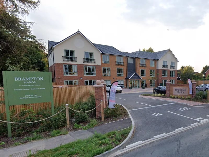 Brampton Manor - Assisted Living in Newmarket, England photo 2