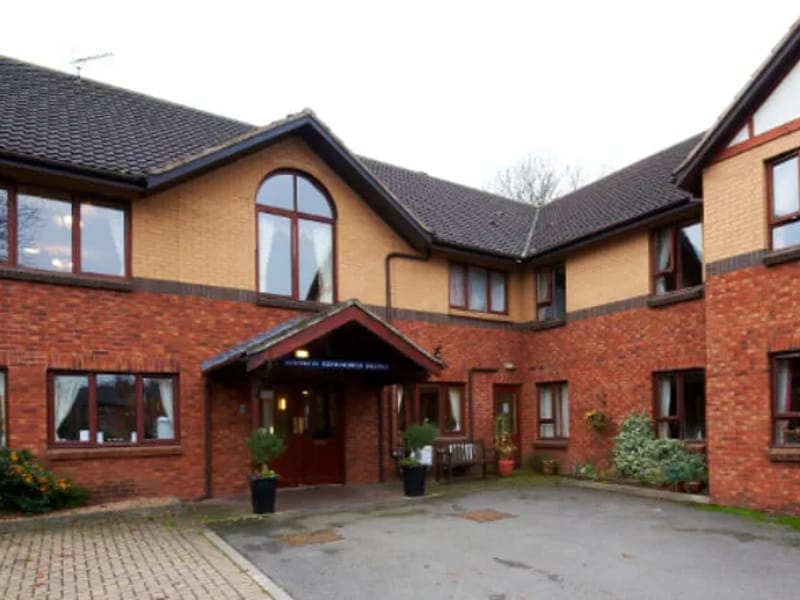 Kenilworth Grange Care Home - Nursing Home in Kenilworth, England photo 3