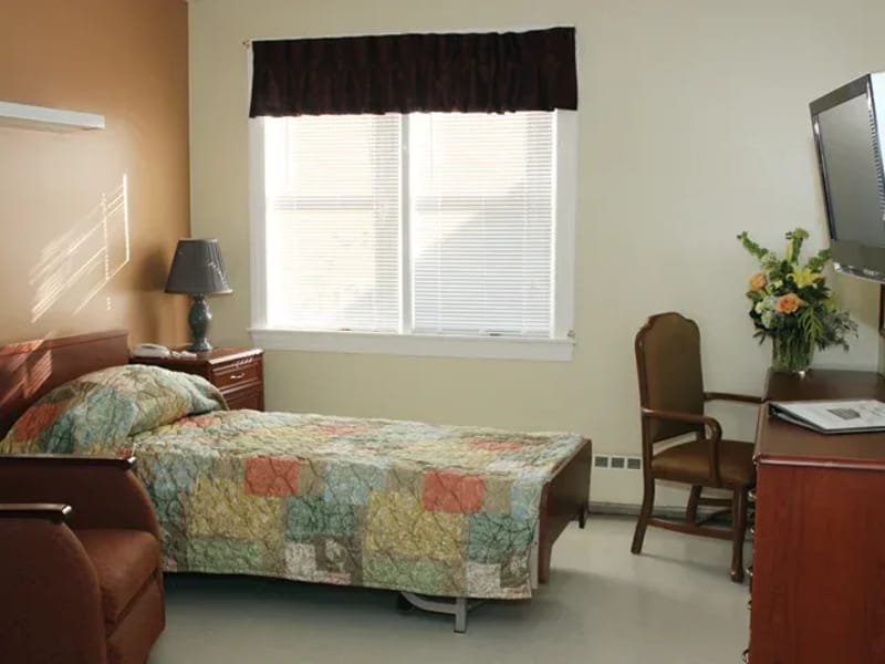 Apple Rehab Guilford — Assisted Living, Guilford Center, CT · photo 2