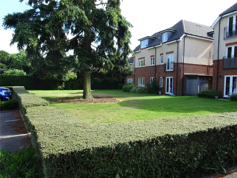 Church Road - Assisted Living in Uxbridge, England photo 3
