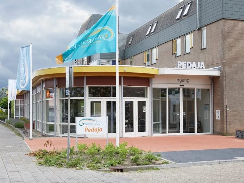 WAARDEBURGH Pedaja - Begeleid Wonen in Hardinxveld-Giessendam, Zuid-Holland photo 1