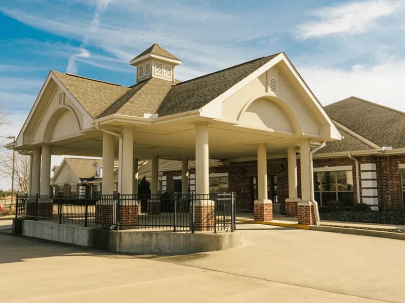 Edgewood Health and Rehab - Nursing Home in Springdale, AR photo 2