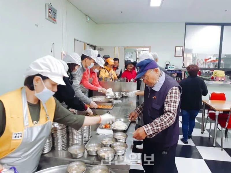 김천 행복한노인복지센터 - 주간보호 in 김천시, 경상북도 photo 3