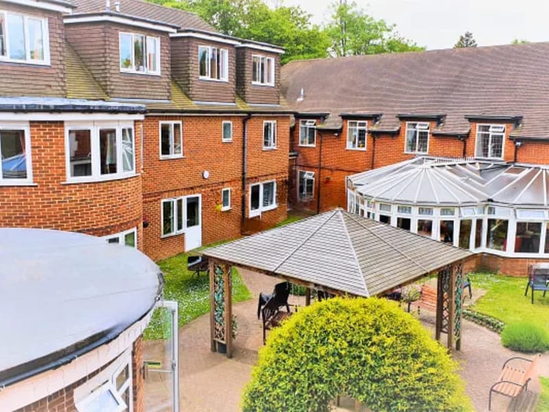 Orangery Care Home - Nursing Home in Aldershot, England photo 2