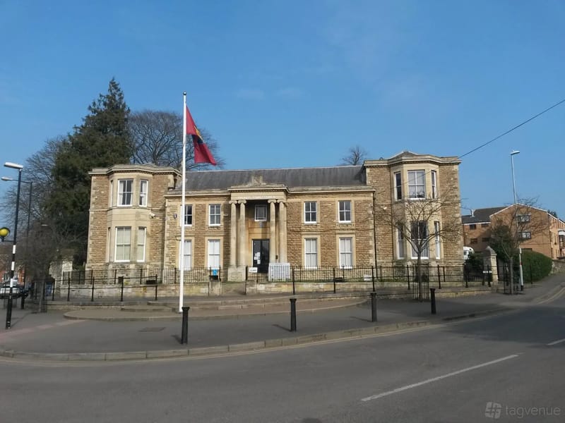Raunds Lodge Nursing Home - Nursing Home in Wellingborough, England photo 2