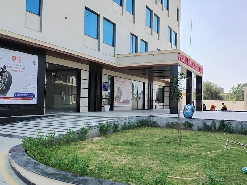 Liberty Hospital - अस्पताल in Mansarovar Jaipur, Rajasthan photo 3