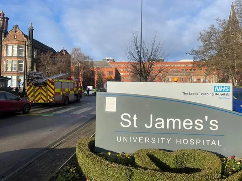 St James's University Hospital - Hospital in Leeds, England photo 2