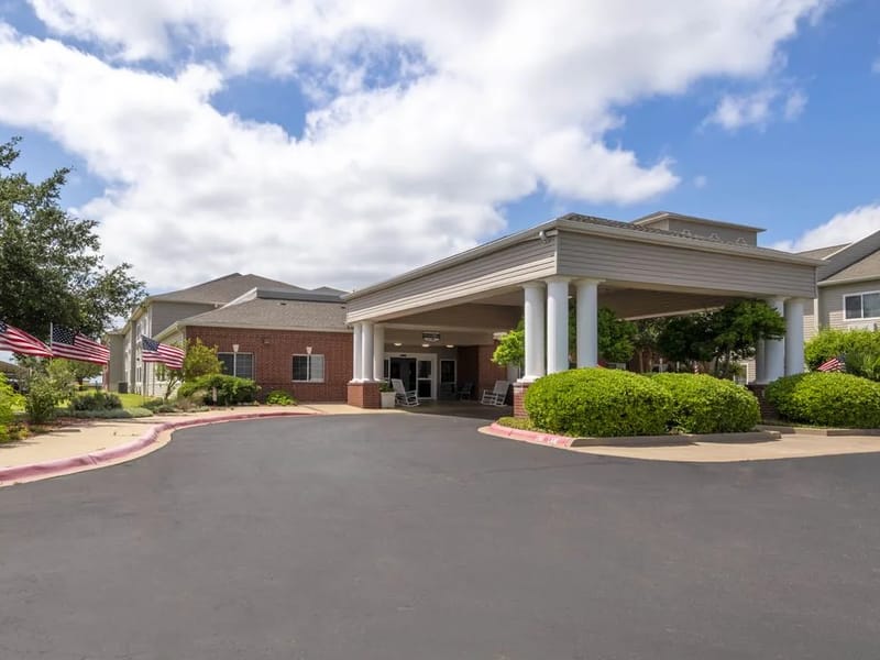 Lyndale At San Angelo - Assisted Living in San Angelo, TX photo 1
