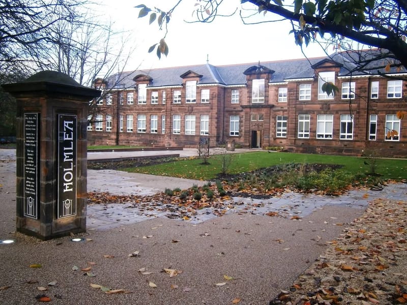 Holmlea - Assisted Living in Newark, England photo 2