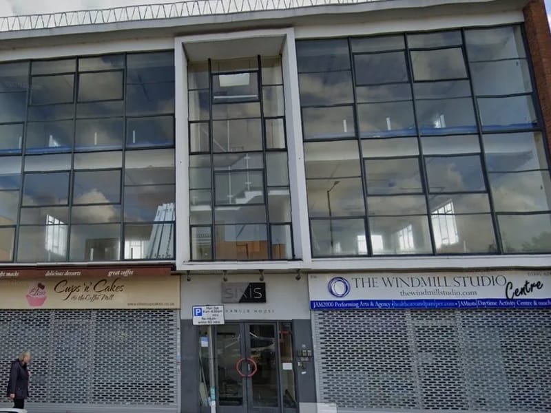 Brackenbridge House - Nursing Home in Ruislip, England photo 1