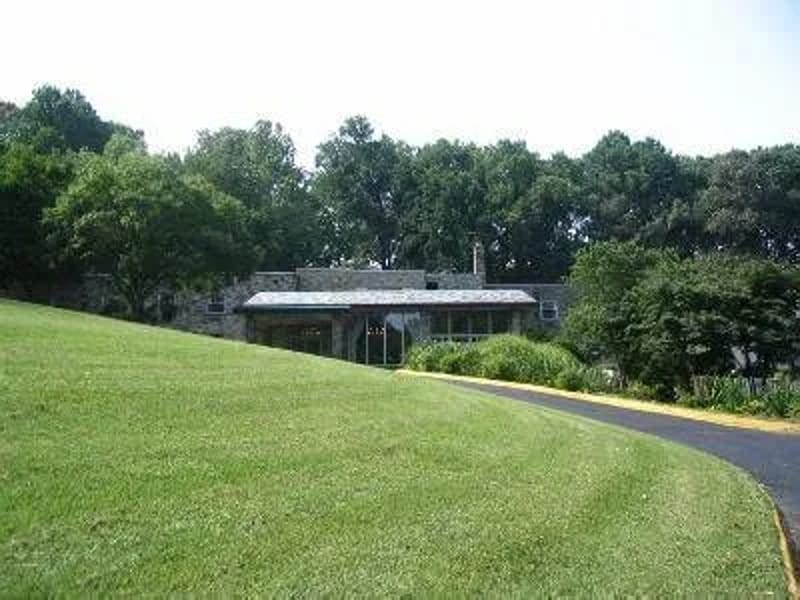 Kensington Healthcare Center - Nursing Home in Kensington, MD photo 2