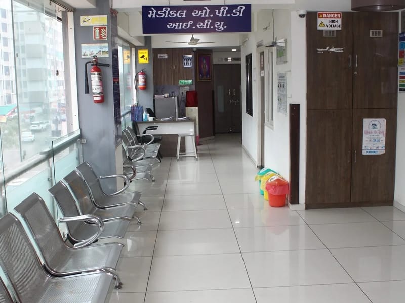 Radhe Multispeciality Hospital (A Unit Of Madhav Shyam Multispeciality Hospital Pvt. Ltd.) - अस्पताल in Gandhinagar, Gujarat photo 3
