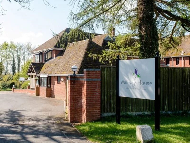 Millway House - Assisted Living in Andover, England photo 2