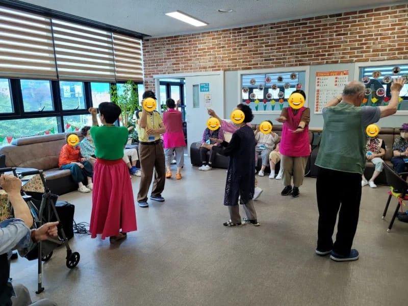 느티나무 주,야간보호센터 - 주간보호 in 안동시, 경상북도 photo 3