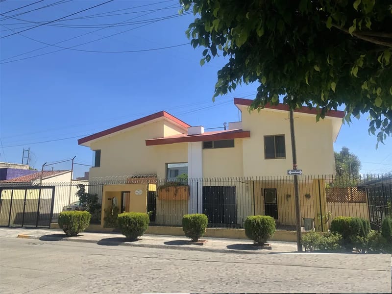 CASA CHAMPAGNAT - Vida Asistida in Zapopan, Jalisco photo 2